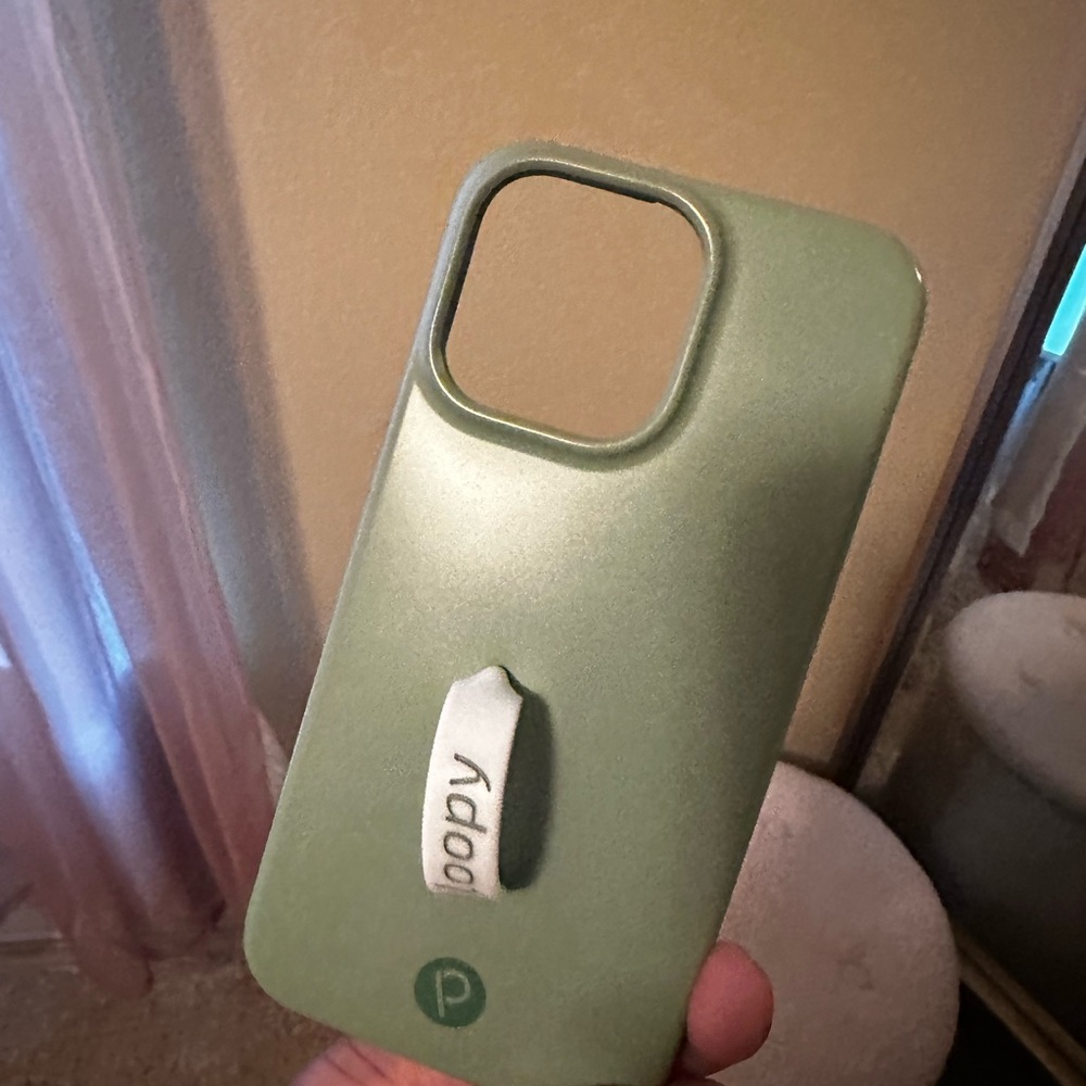 olive green iphone 14 pro max loopy case